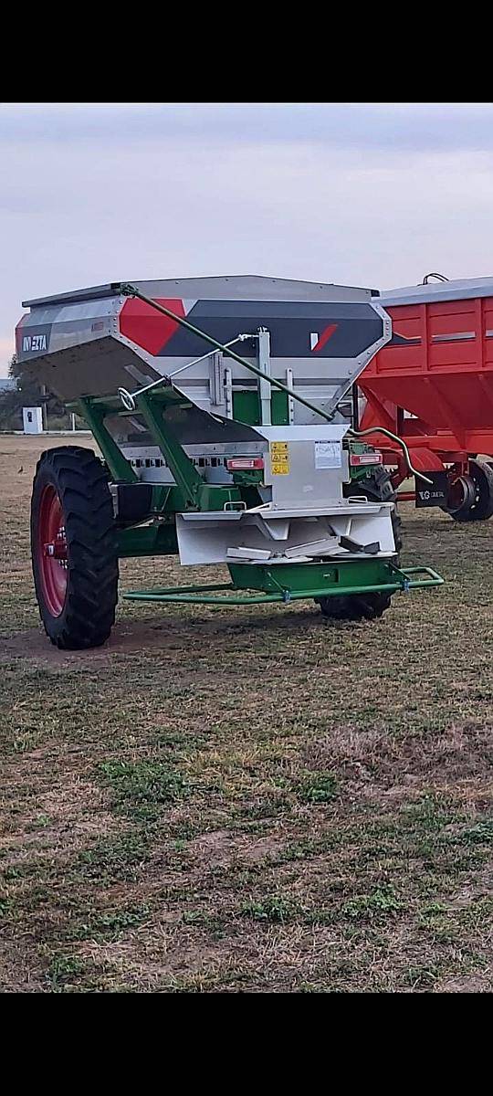 Fertilizadora Invezta AIR 5000