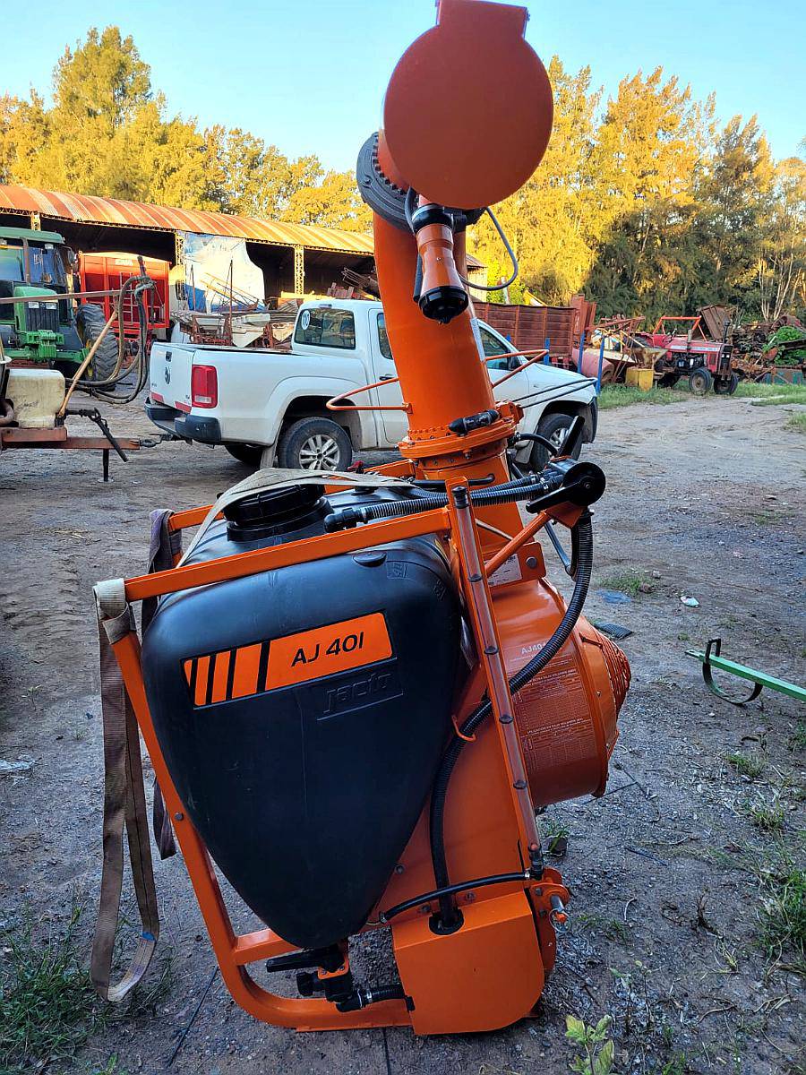 Pulverizador Tipo Cañon Jacto AJ-401 LH de 400 Litros