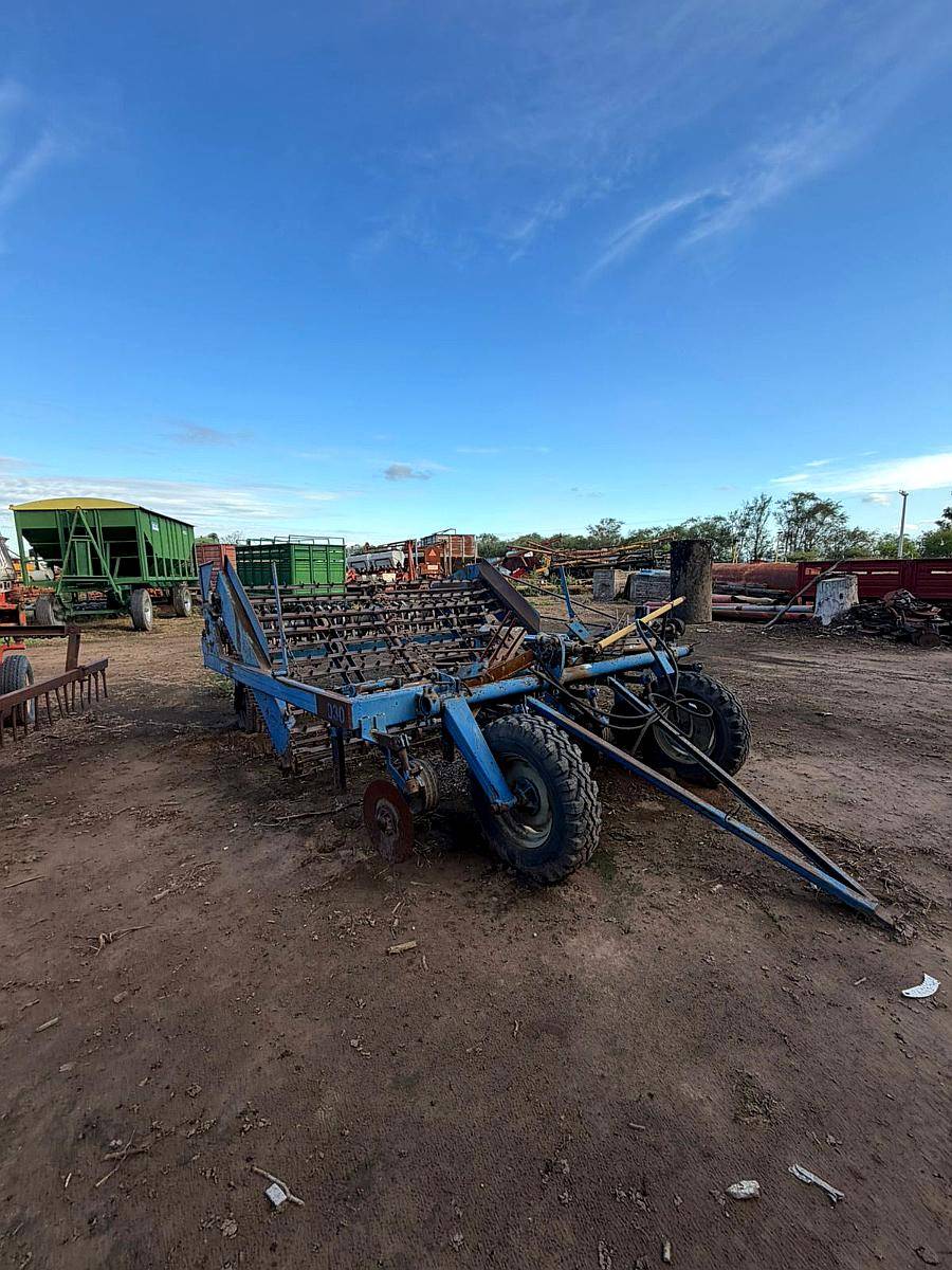 Arrancadora de Mani Agroindustrial 4x70