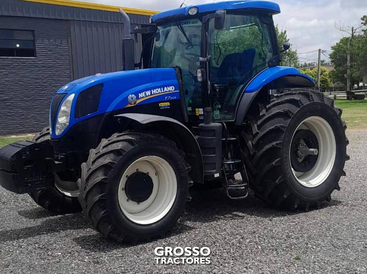 Tractor New Holland T7.205, año 2016