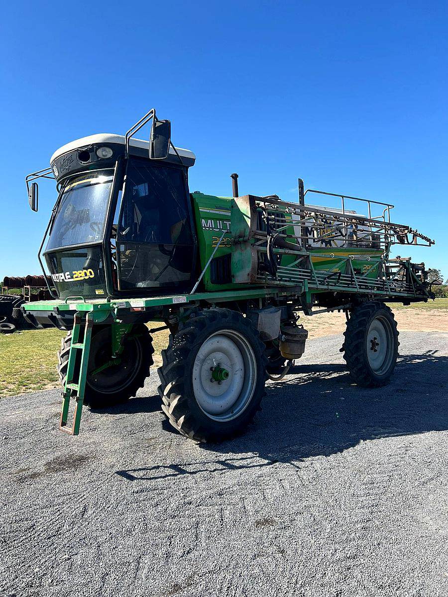 Pulverizador Metalfor 2800 con 25 Mts de Botalón