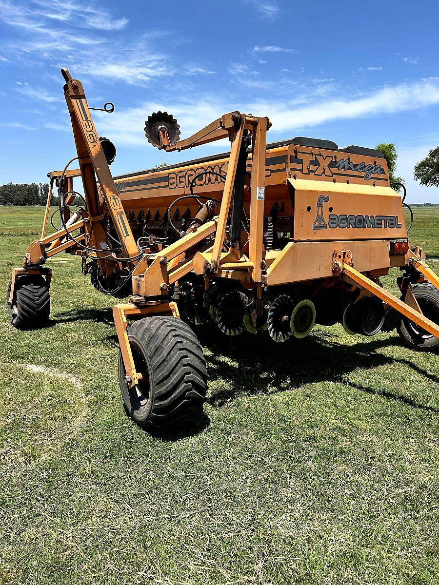 Sembradora Agrometal TX Mega 9/52, Fertilización Simple