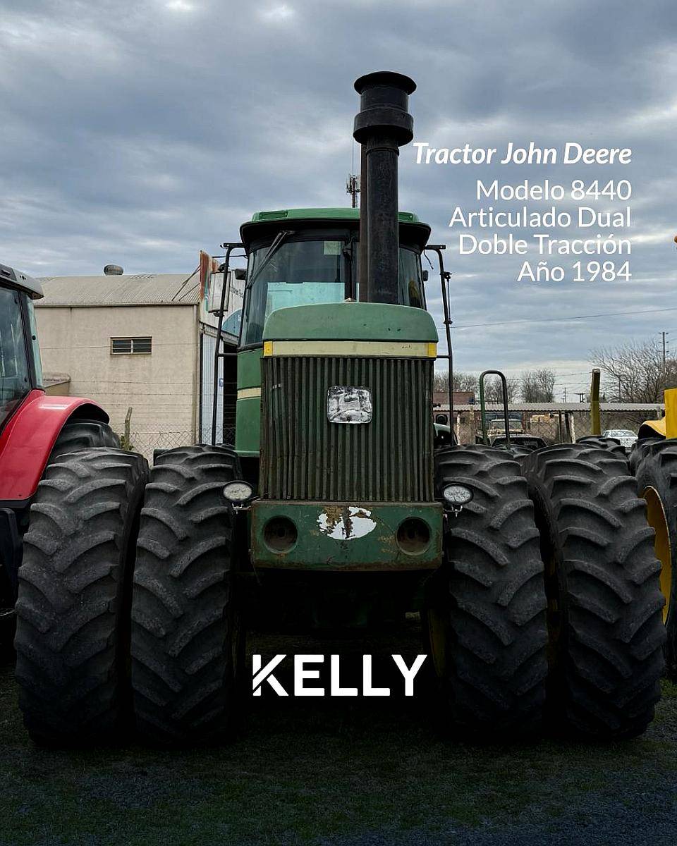Tractor John Deere 8440