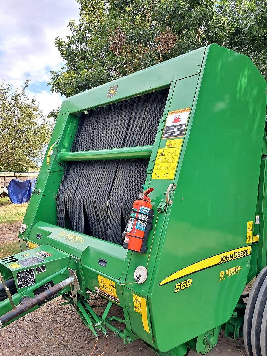 Rotoenfardadora John Deere 569