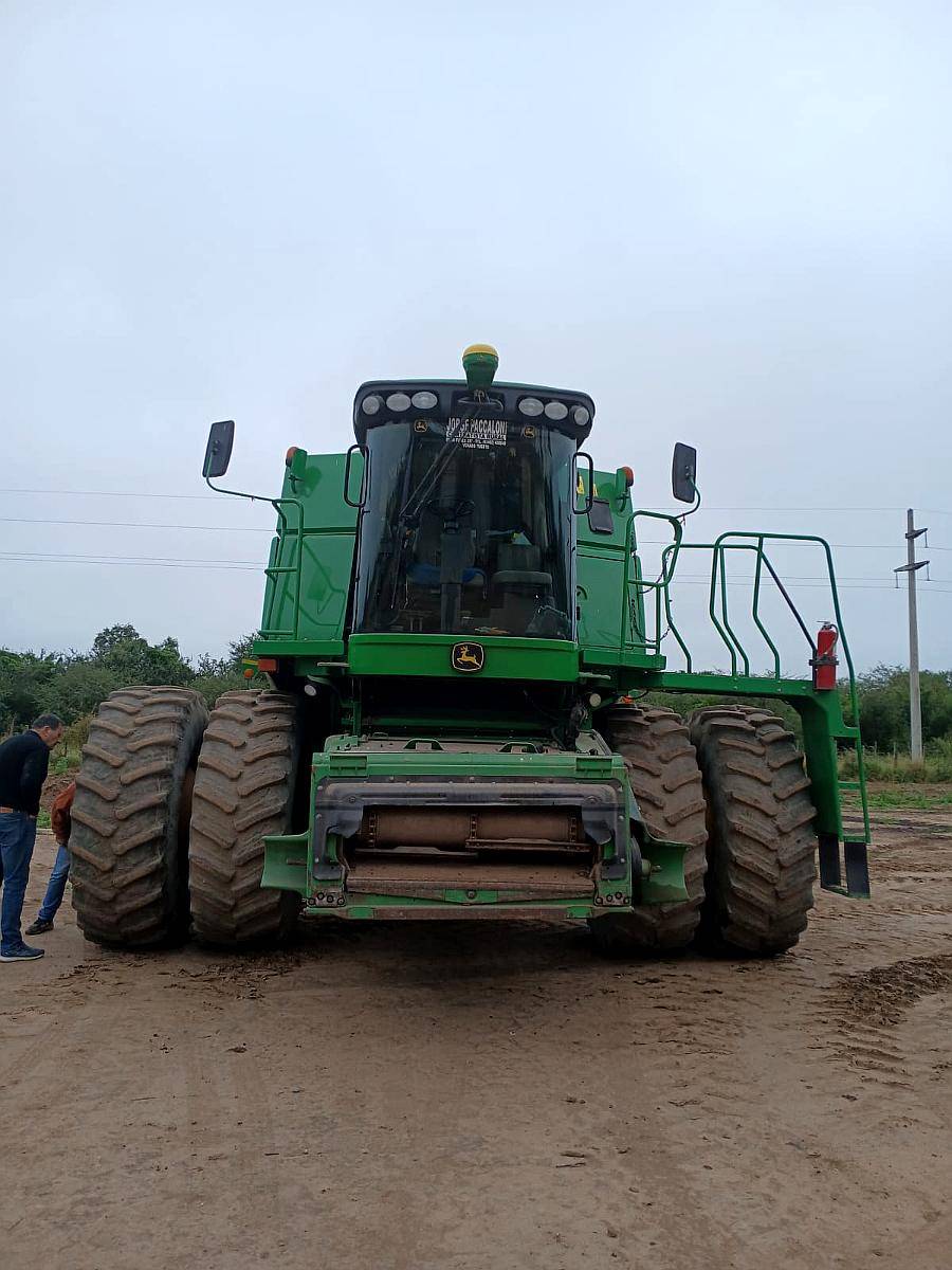 John Deere 9870 con Draper de 40 Píes