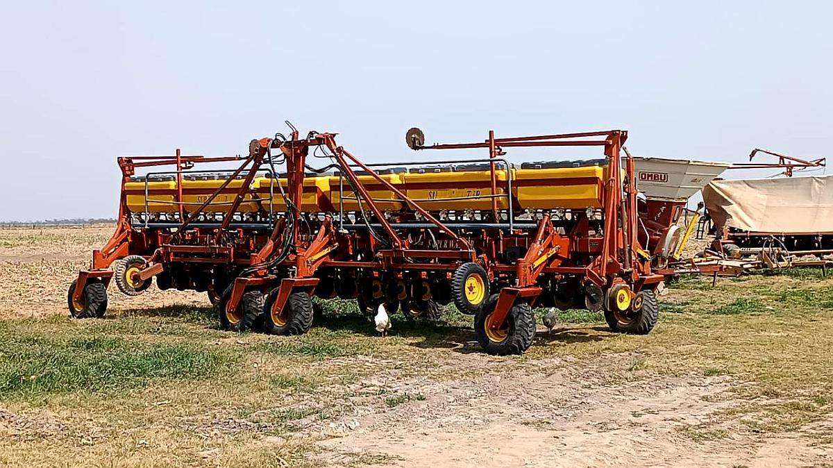 Sembradora Marca Super Walter W630 2052