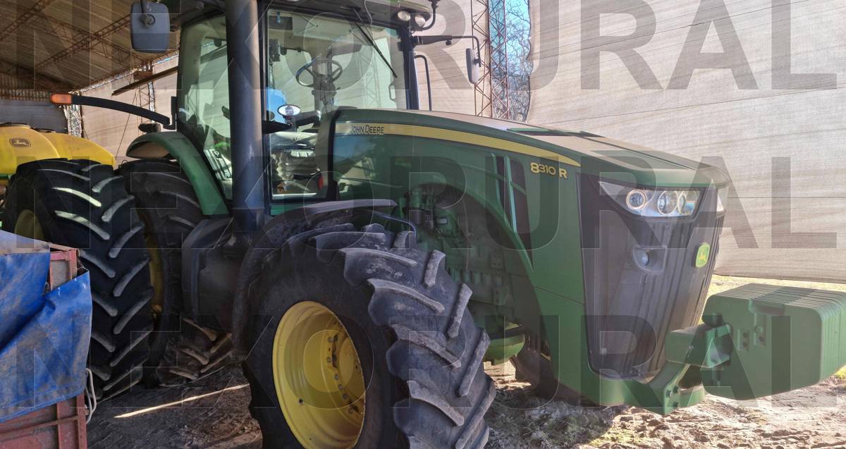 John Deere 8310r Americano, año 2013, 7442 HS. con 3 Puntos.