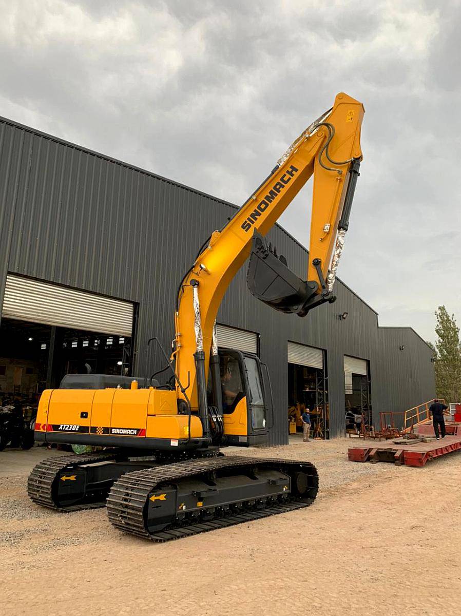 Excavadora Sinomach XT230 e