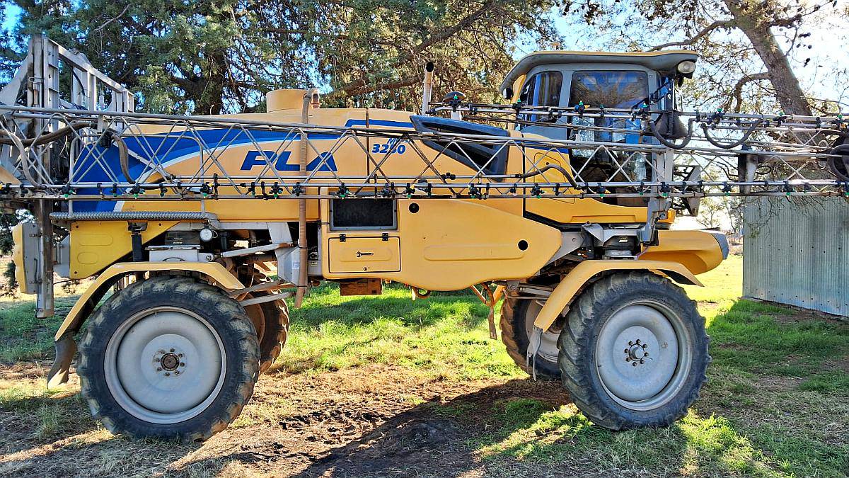 Pulverizador Pla Mapii 3250 BT 28mt 2007 Cortes Autom Mapeo