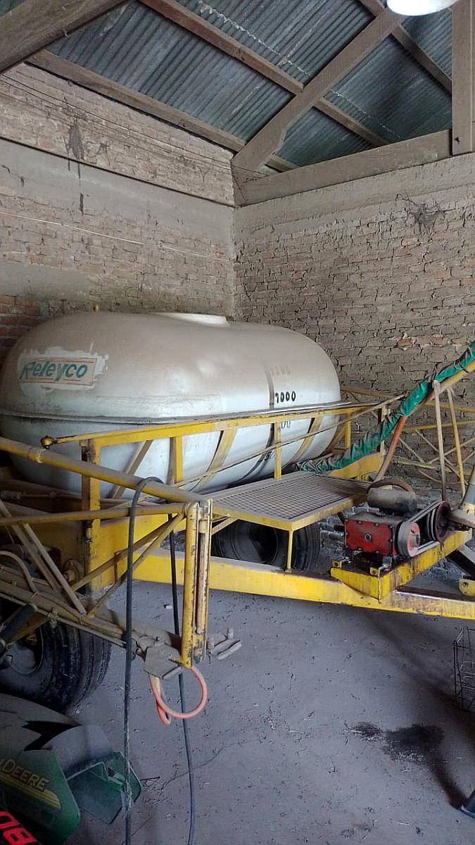 Fumigador Releyco de Arrastre de 2.000lts