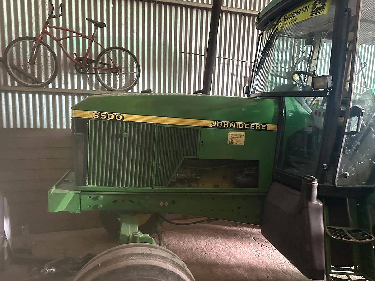 Tractor John Deere 6500 4x2, Cabina, 9700 Hs Reales