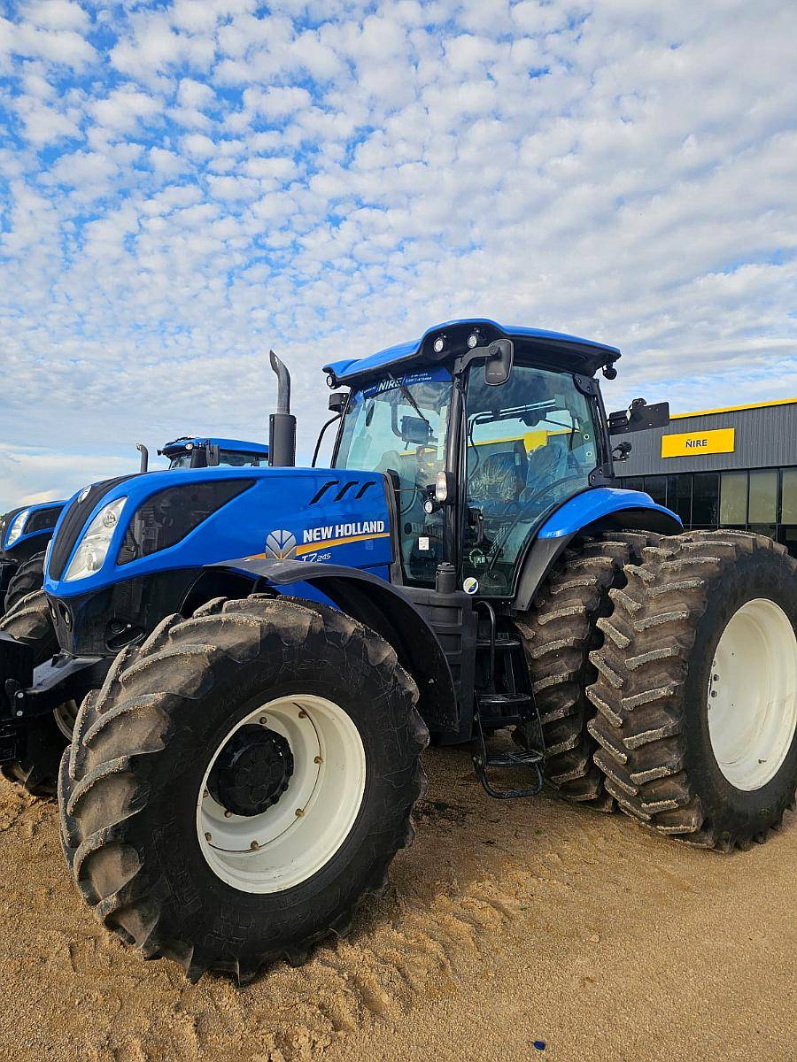 Tractor NH T.245 año 2025 1200horas Impecable