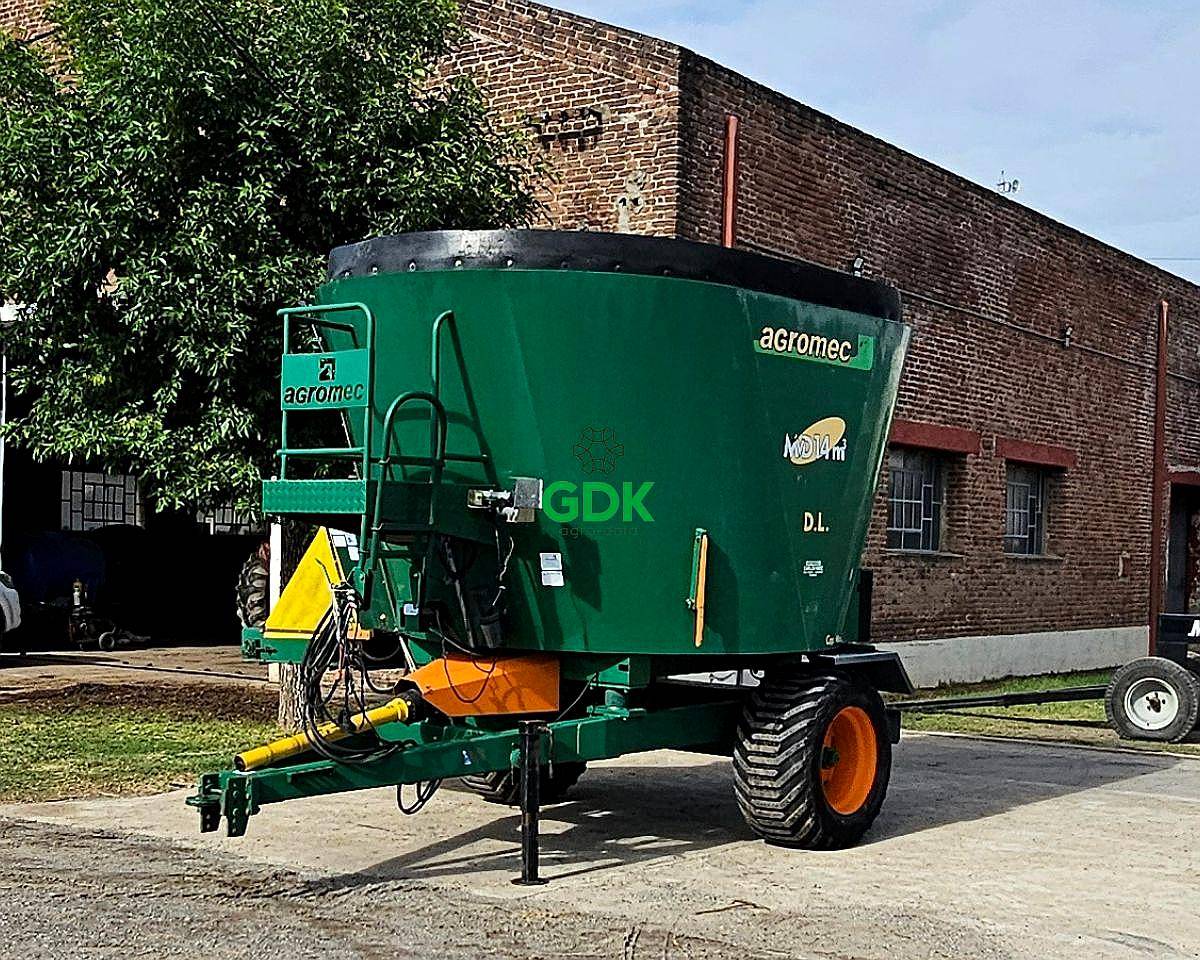 Mixer Vertical MDV 14m3. Agromec - Disponible, Recomendado.