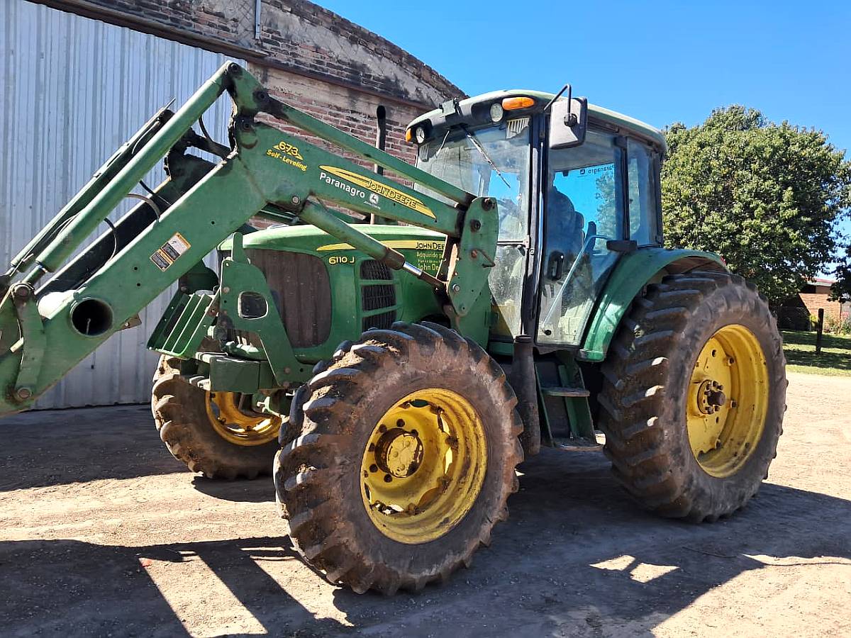 Tractor John Deere 6110j