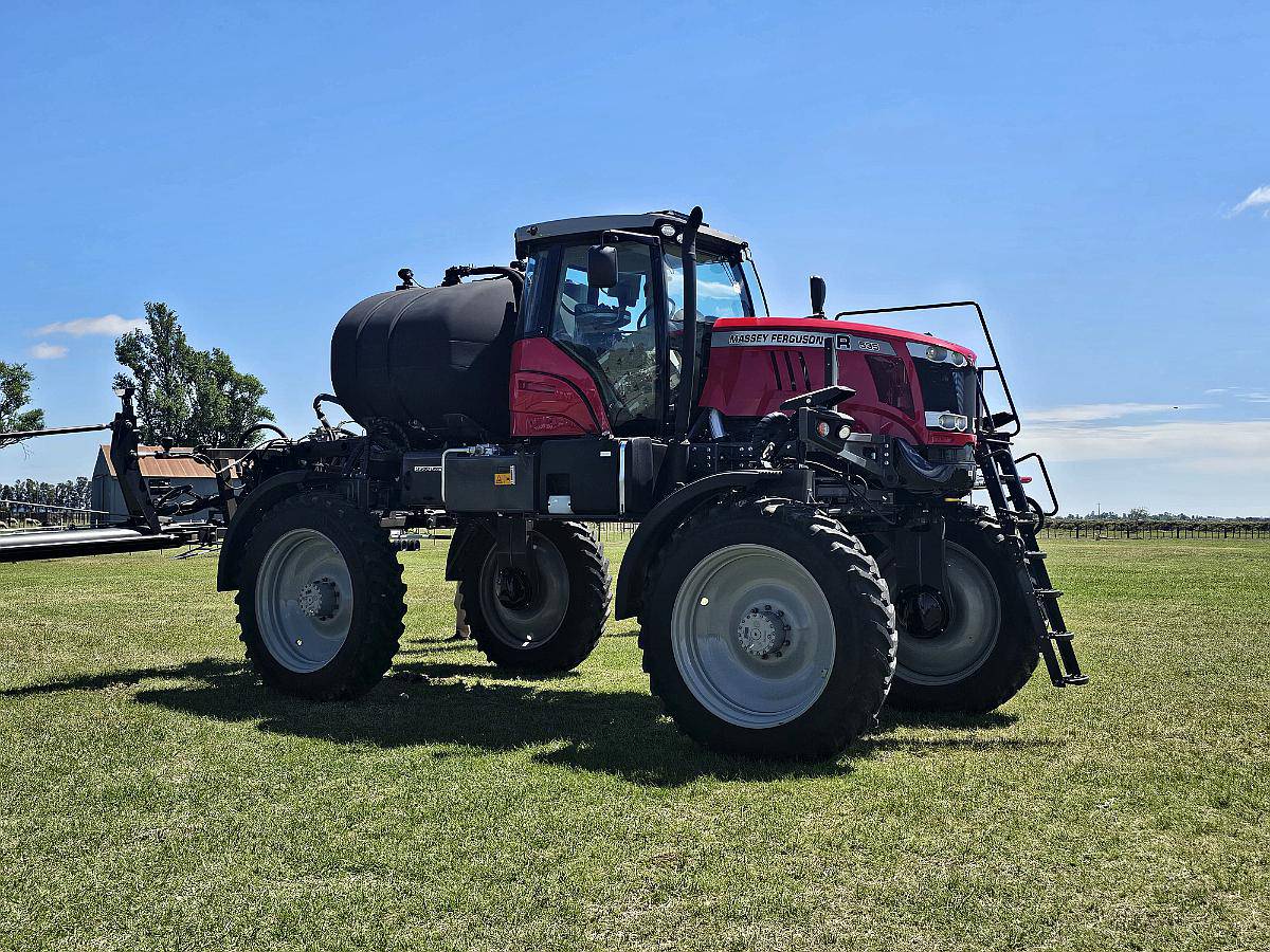 Pulverizadora Massey Ferguson MF 535 R (40m) Super Descuento