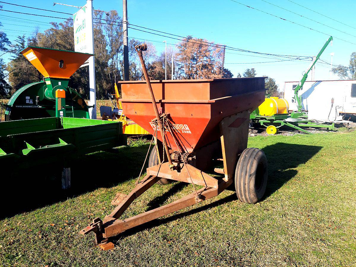 Fertilizadora PA ER a Cadena 18m Labor