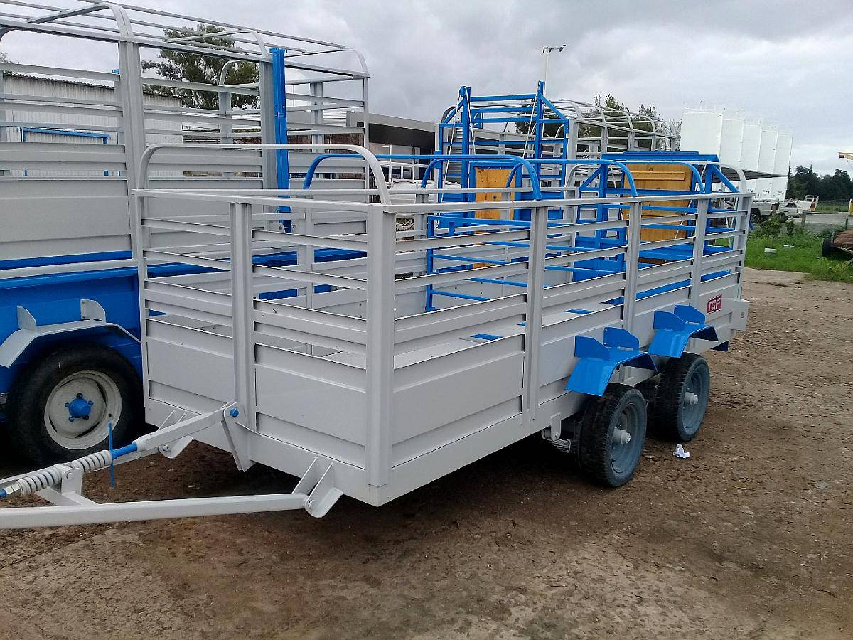 Acoplado Jaula para Cerdos Cuello Cigueña y Común / Nuevo