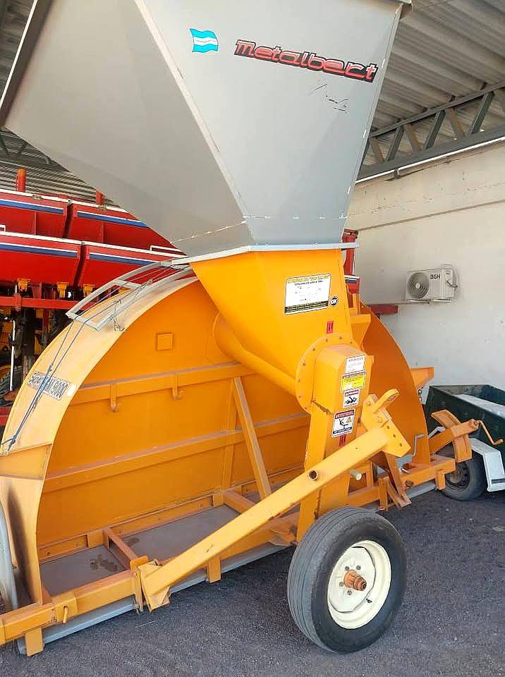 Embolsadora Metalbert Usada de 9 Pies