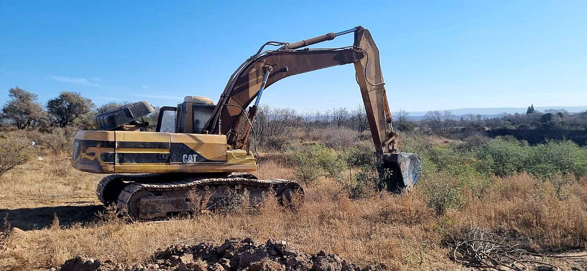 Excavadora Caterpillar 330 B, Excelente Estado