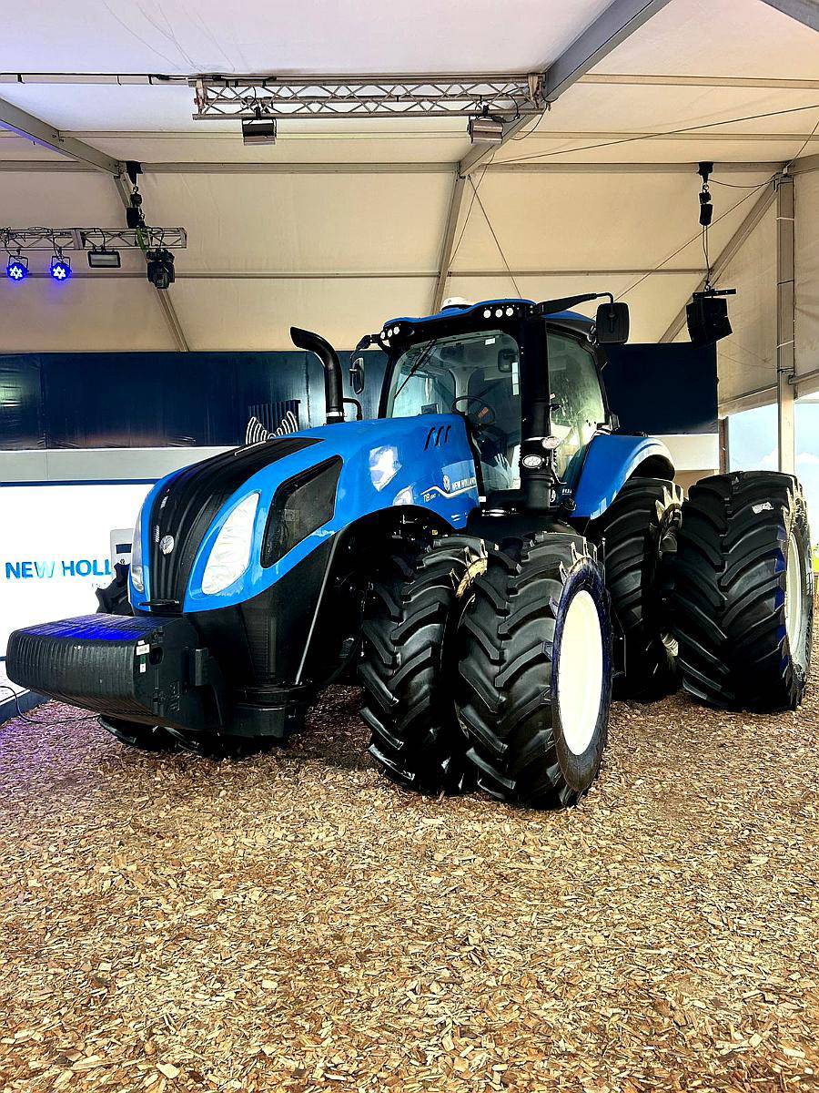 Tractor New Holland T8.440 PLM Intelligence
