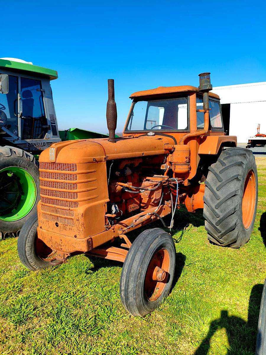 Tractor Fiat Mod. R-60 con Dirección Hidráulica