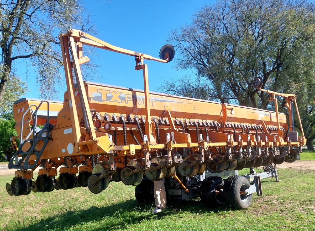 Agrometal T X Pivot Neumáticaa