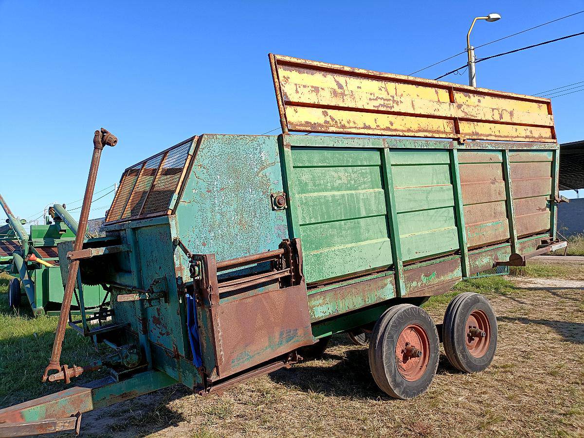 Carro Forrajero Tedeschi Usado