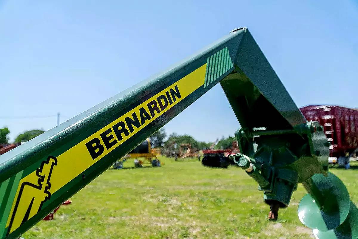 Hoyadora para Tres Puntos Bernardin Lista para Trabajar