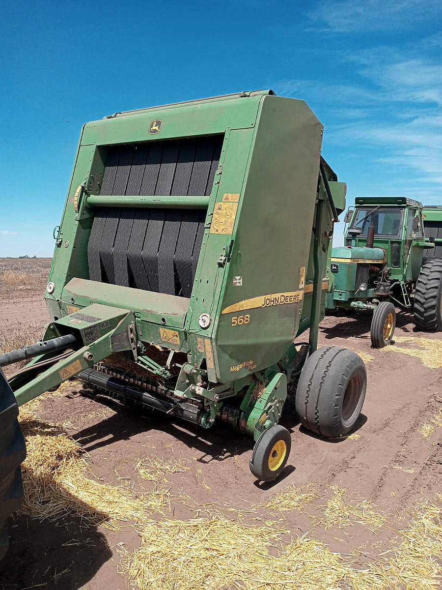 Rotoenfardadora John Deere 568 año 2011.