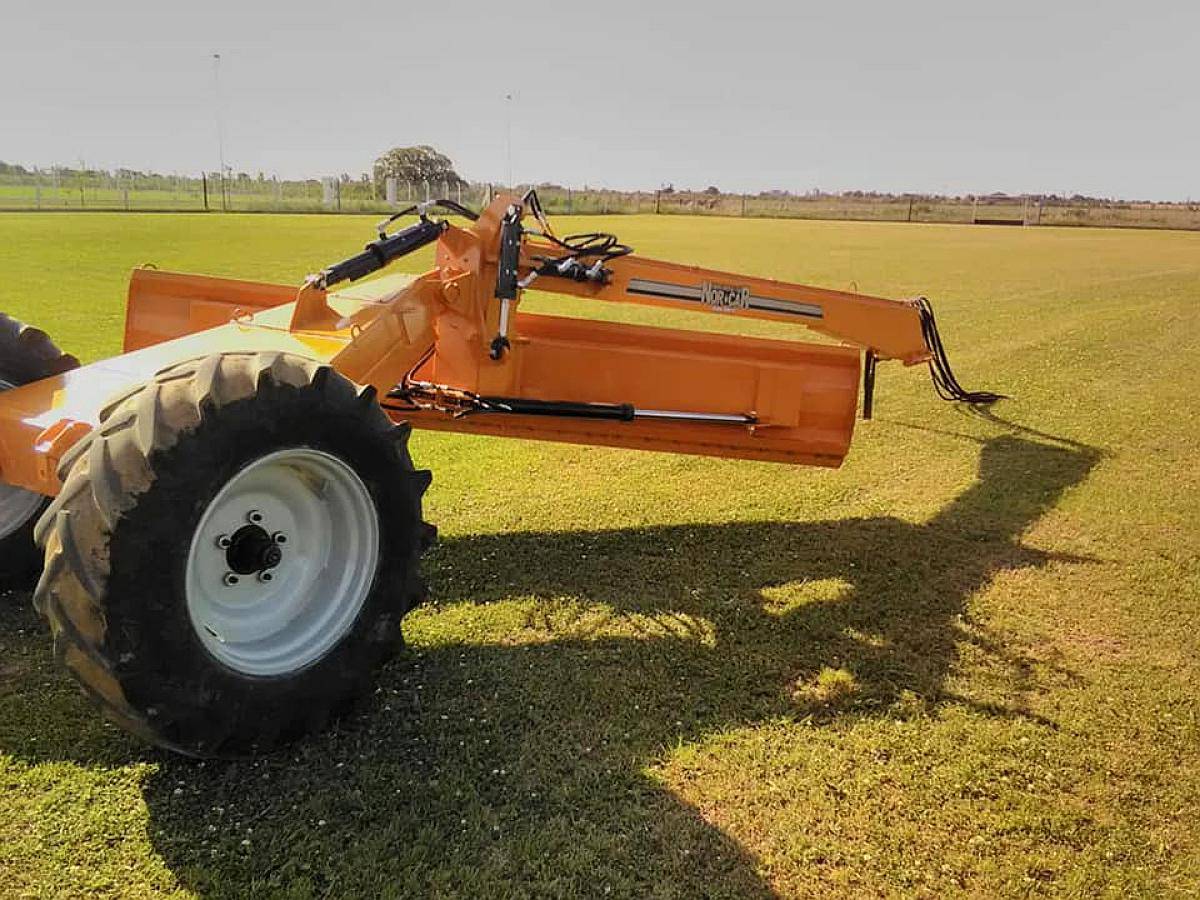 Niveladora Articulada Nor-car NC 3000/5