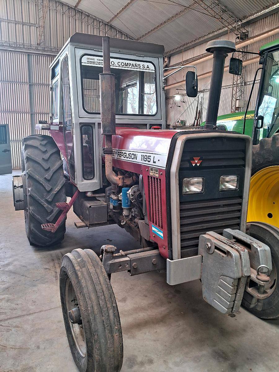 Tractor Massey Ferguson 1195