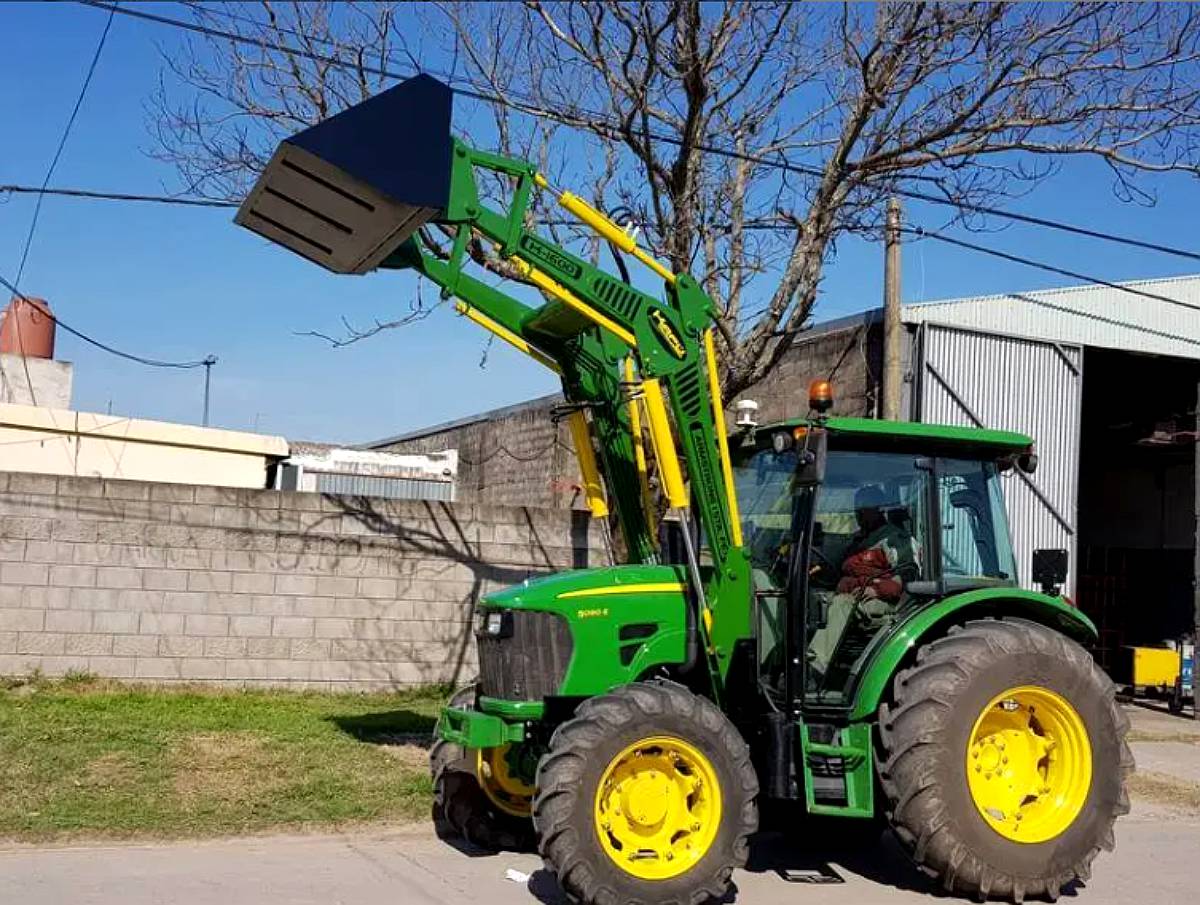Pala Frontal K1200 con Paralelogramo