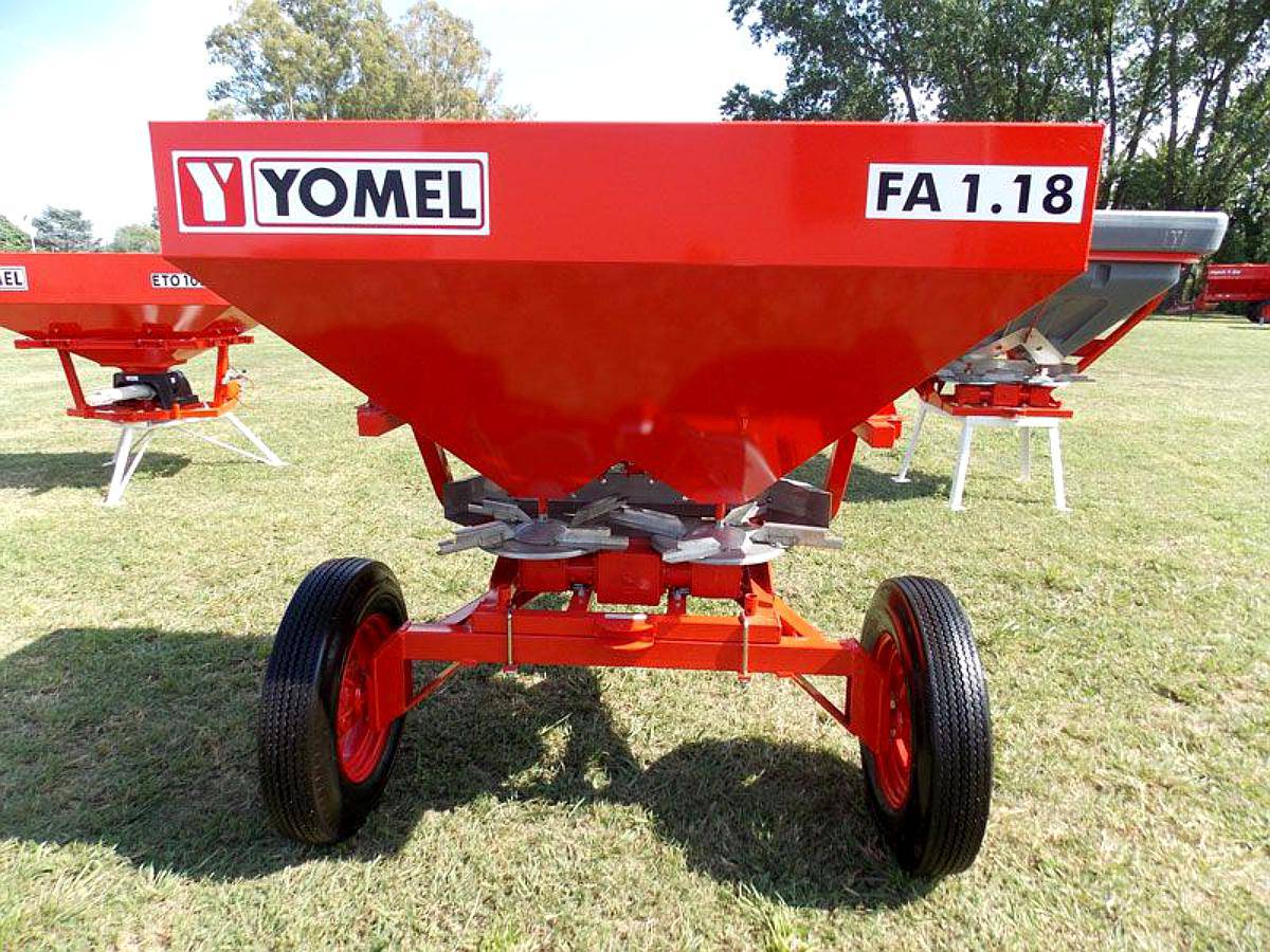 Esparcidora de Arrastre Yomel Fa-fp 1.18