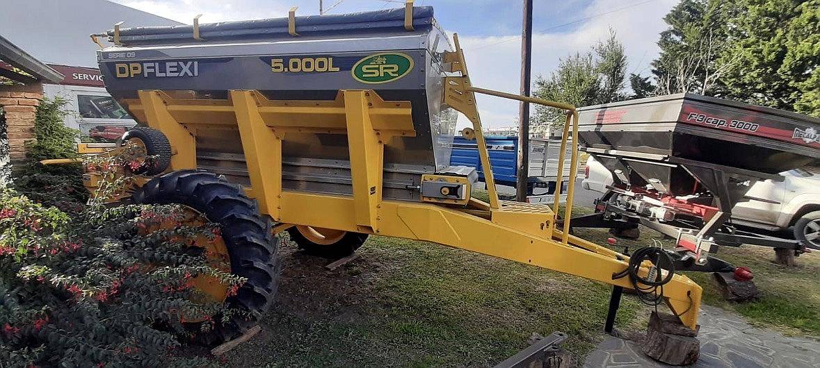 Fertilizadora SR Dpx-miniflex de 5000 Lts