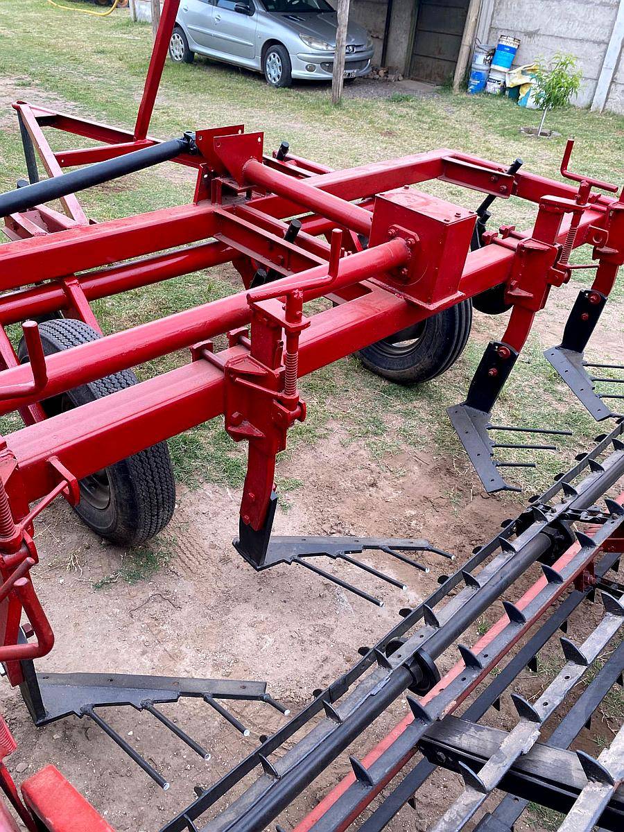 Arrancadora de Mani de 4 Surcos Timon Fijo Marca Marinozzi