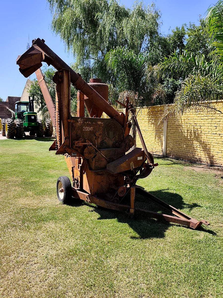 Moledora de Fardos y Granos Mainero. Modelo 2050