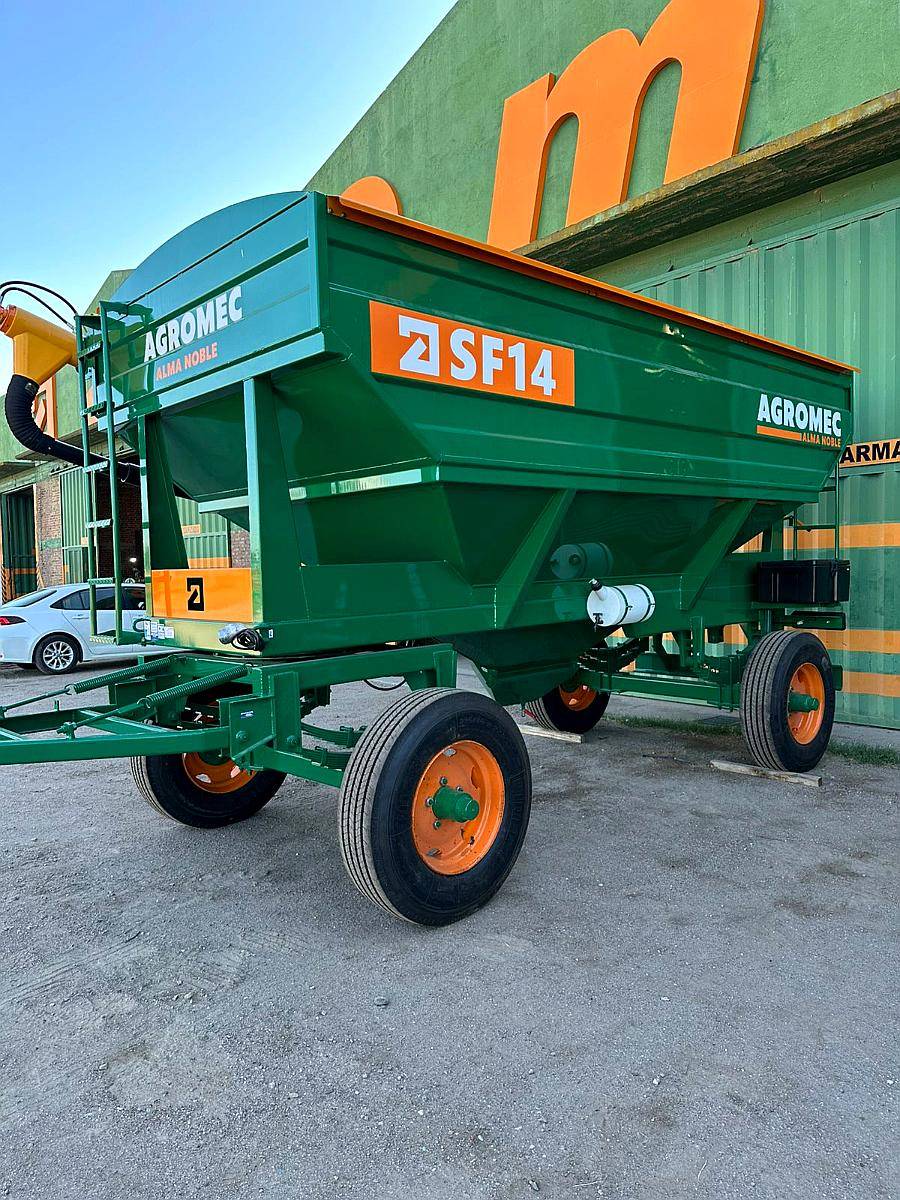 Acoplado Semillas y Fertilizantes C/A 14mil Litros Agromec