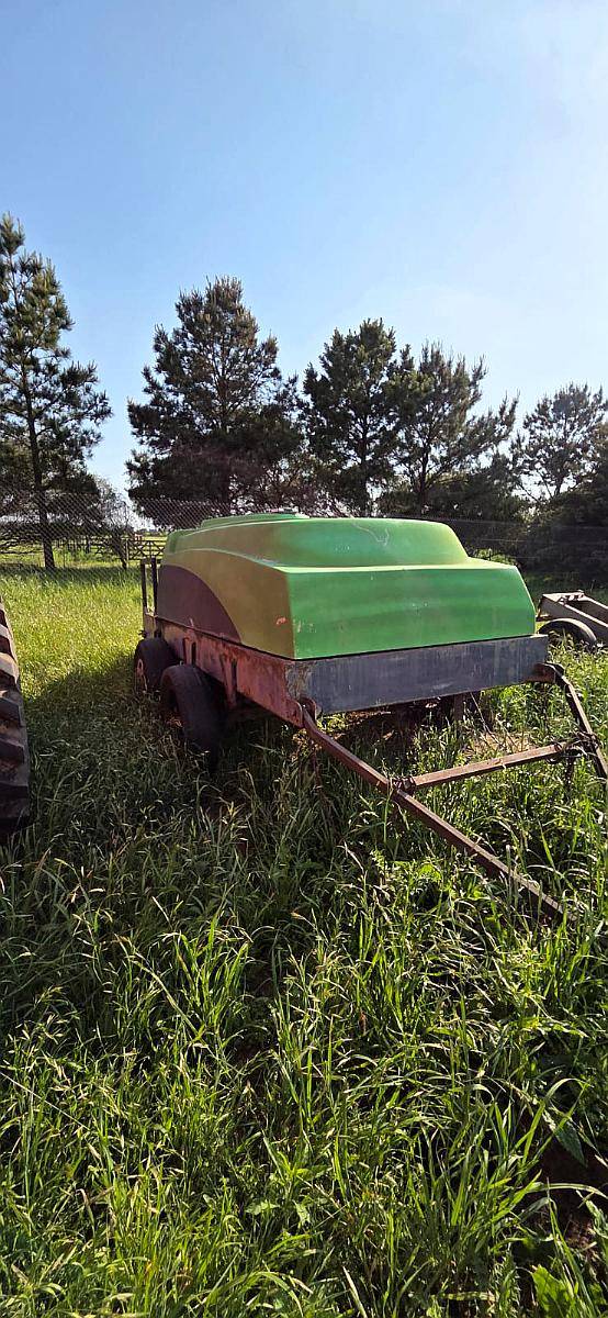 Acoplado Balancín con Tanque de 3200 Litros