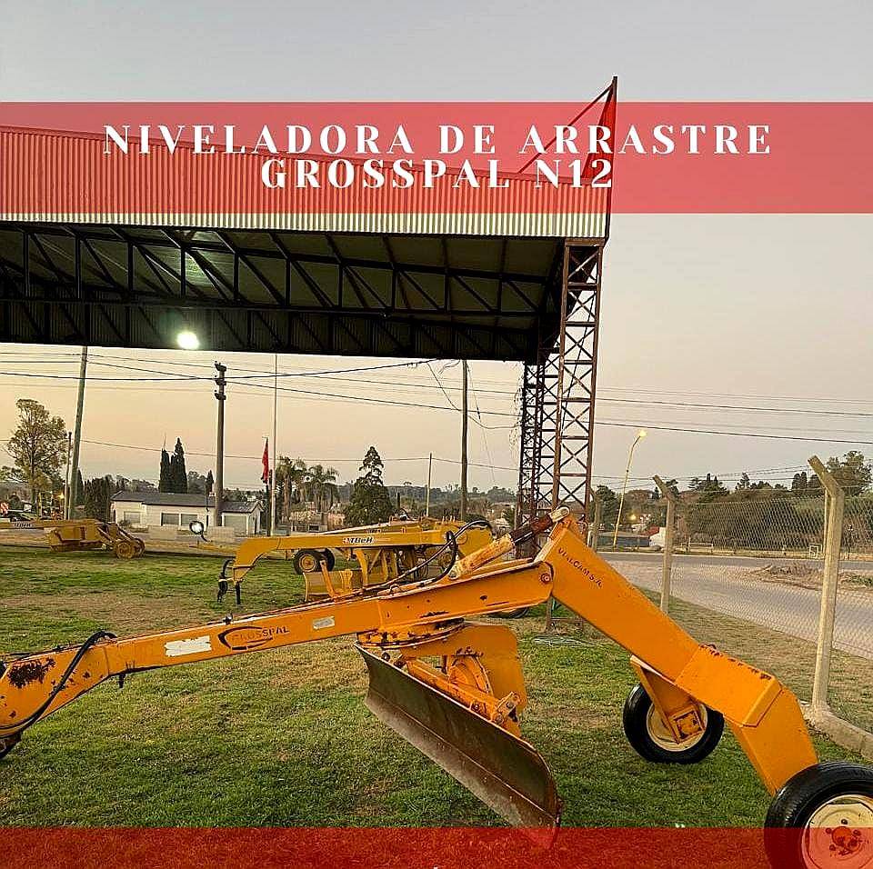 Niveladora Grosspal NA 12 - 2011