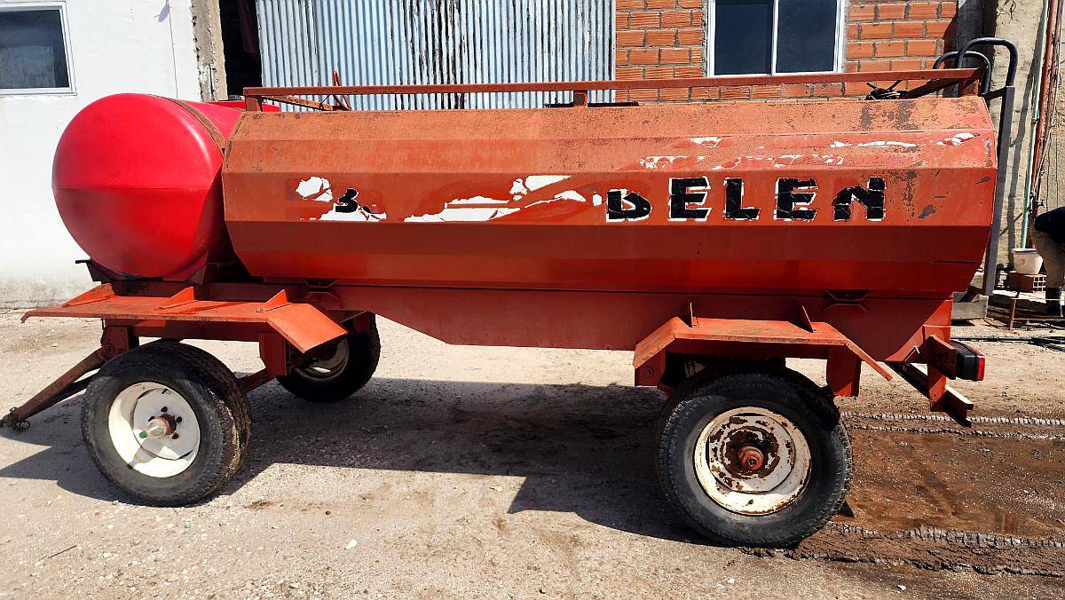 Acoplado Cisterna para Combustible Belen de 3000 Usado