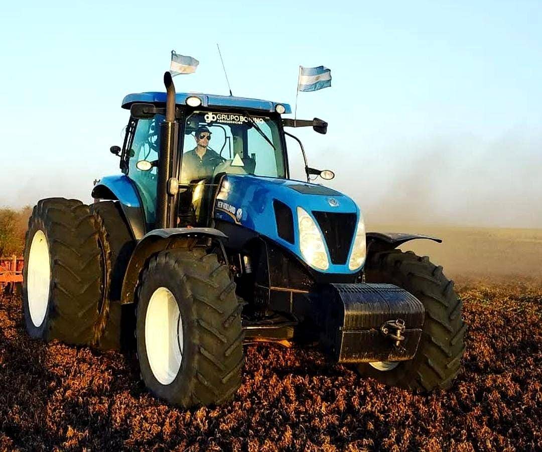 Tractor New Holland T 7.245 General Cabrera