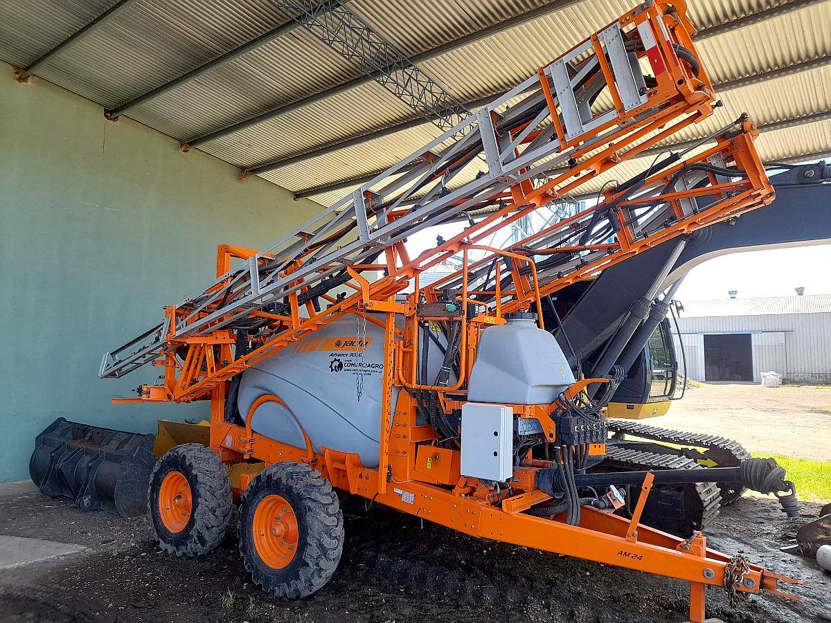 Pulverizadora de Arrastre Jacto Advance 3000 Poco USO