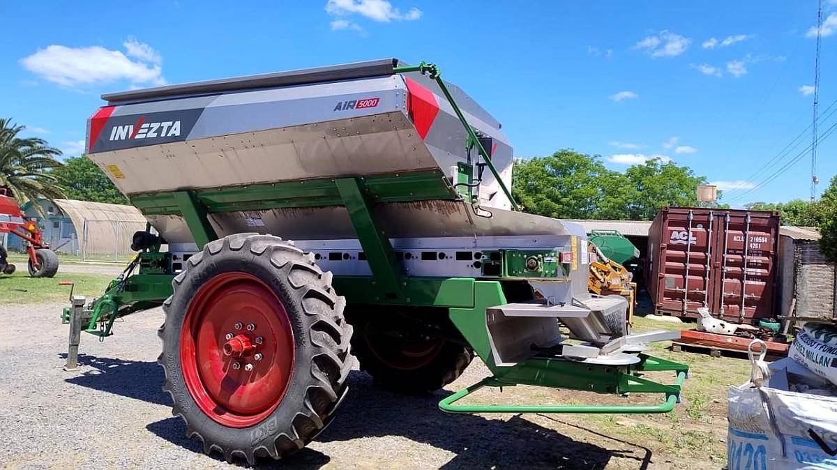 Fertilizadora Invezta AIR 5000 L