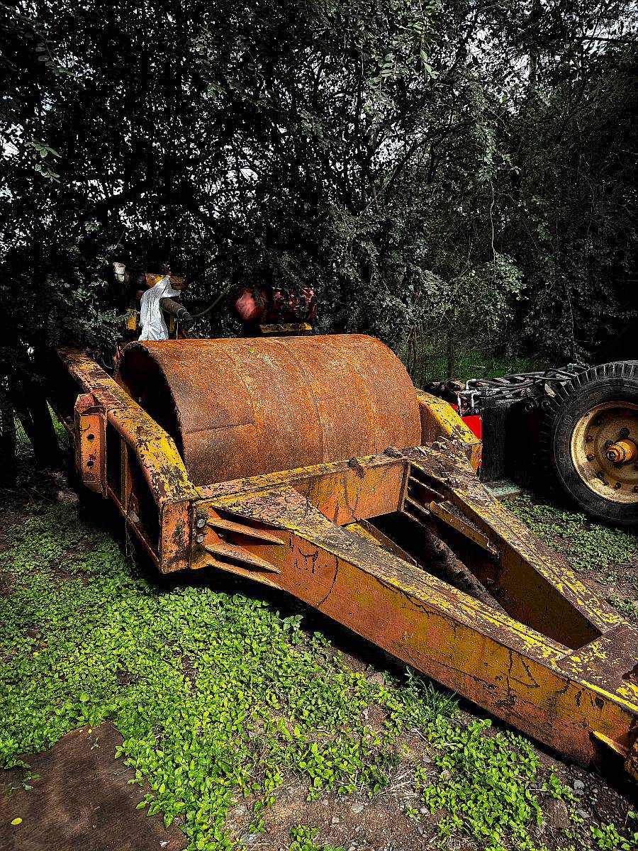 Rodillo Compactador Metálico Liso Vibratorio