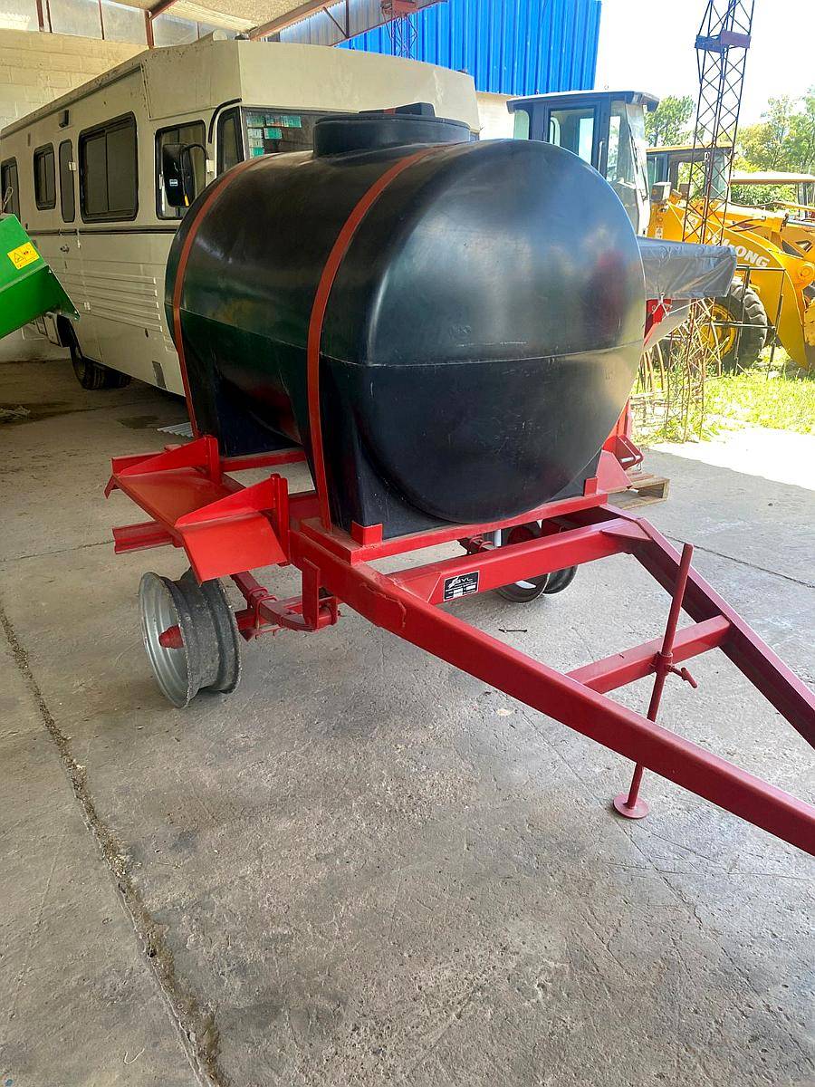 Acoplado Tanque PVC SYL 1200lts