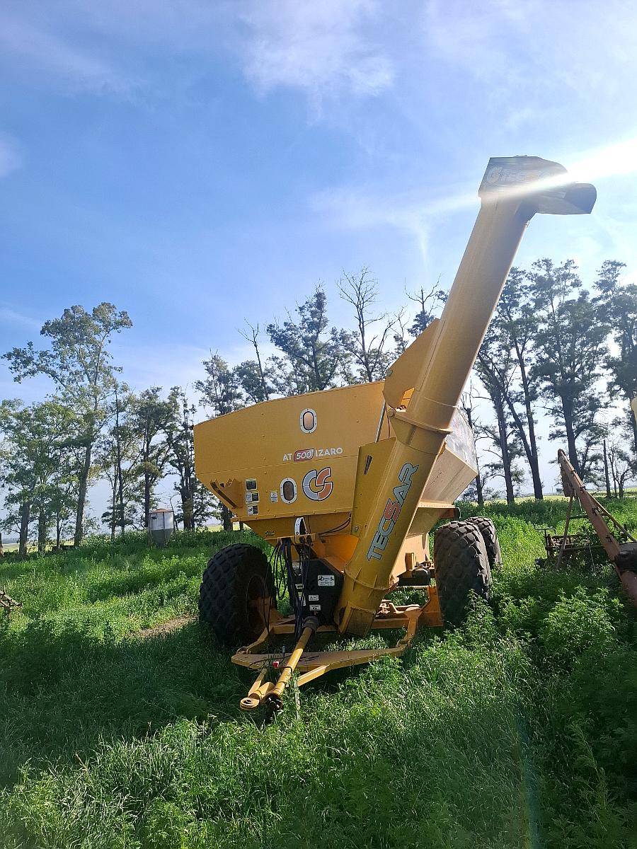 Vendo Autodescargable Tecsar de 25.000 Kg