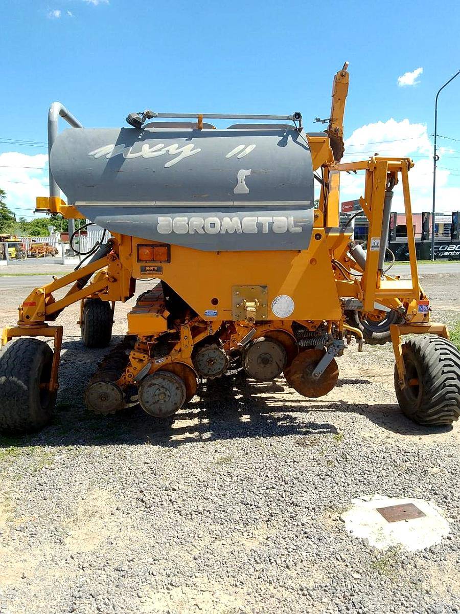 Sembradora Usada Agrometal Mxtii 2717