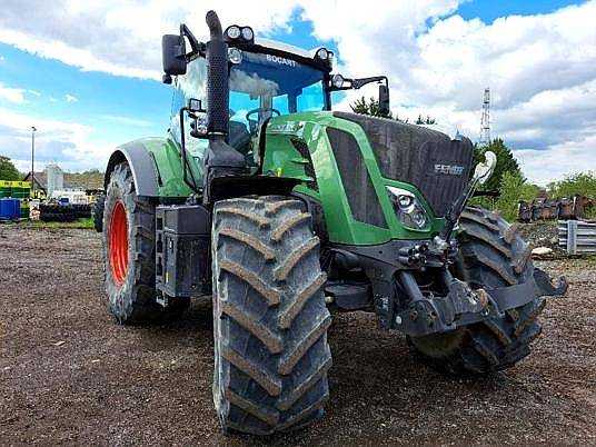 Fendt 860 Vario con Tres Puntos Delantero