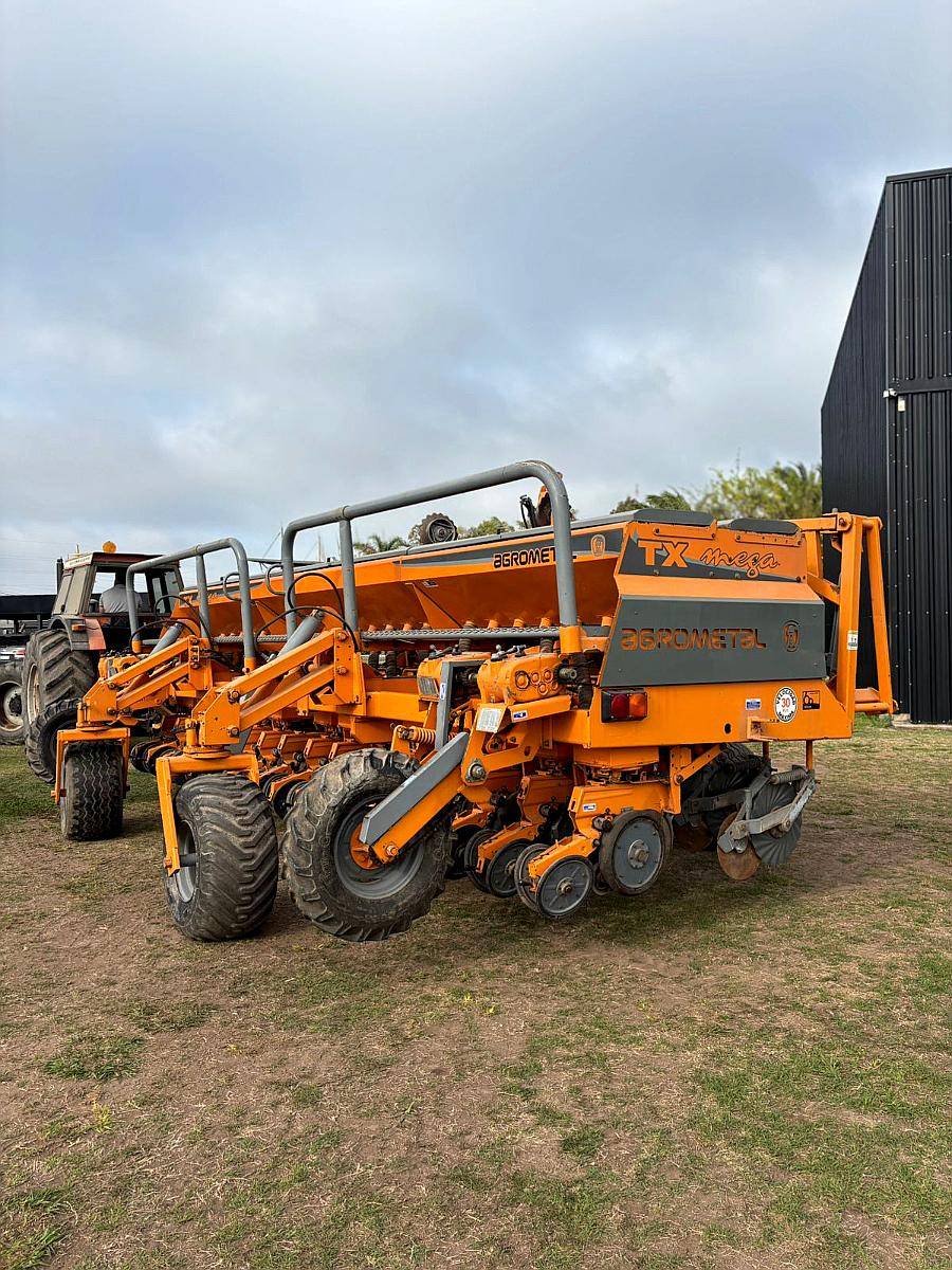 Agrometal TX Mega 16 a 42, año 2010, Fertilización Simple.