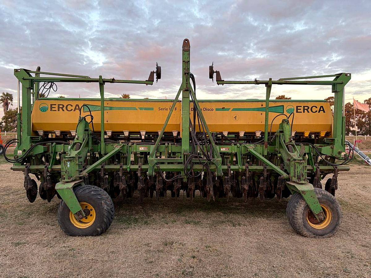 Sembradora Erca Serie V, 37 a 17,5 con Alfalfero